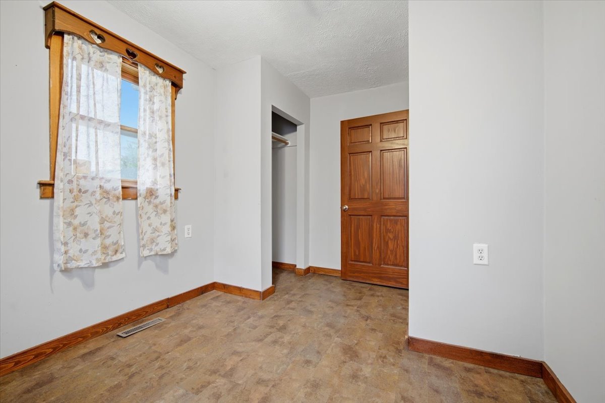 412 N Wood Street, Maroa, IL 61756