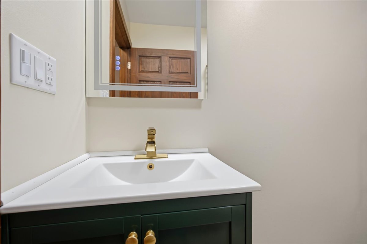 412 N Wood Street, Maroa, IL 61756