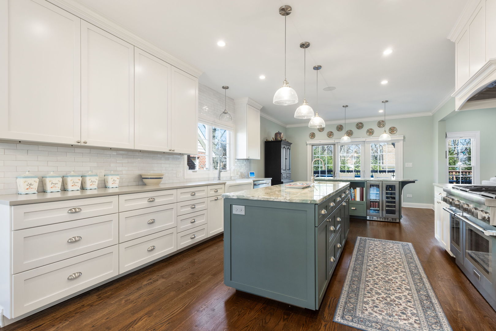 148 Jane Court, Clarendon Hills, IL 60514