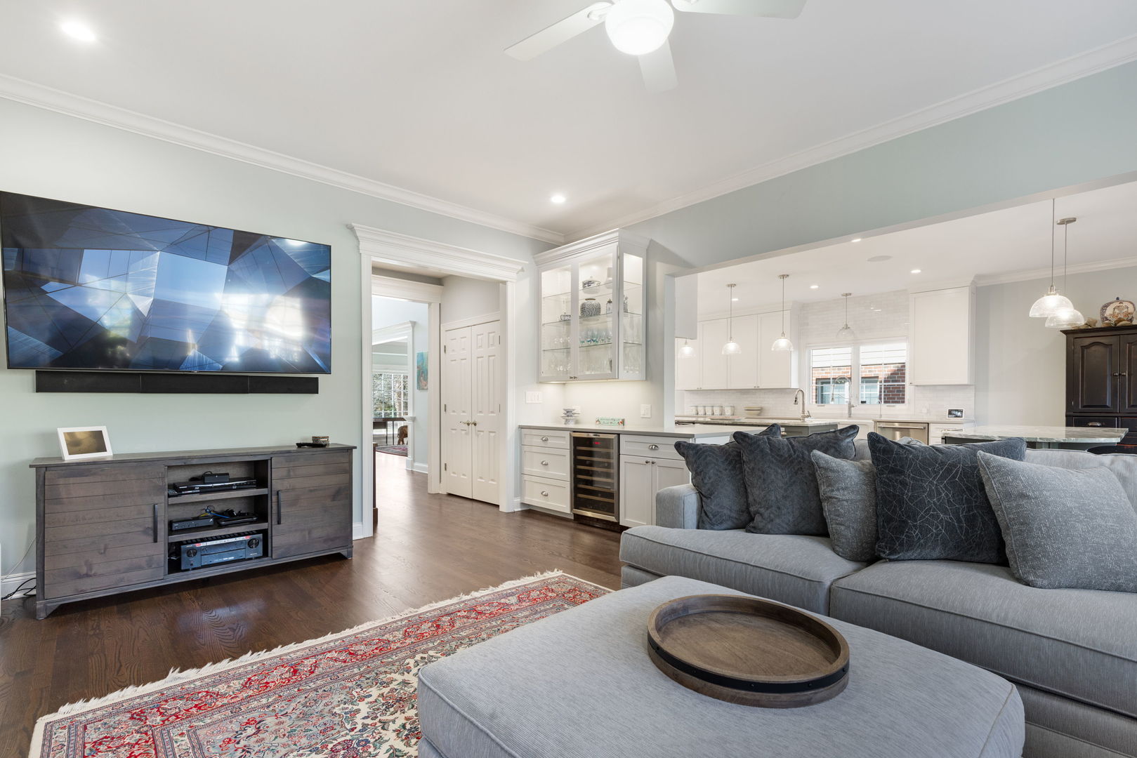 148 Jane Court, Clarendon Hills, IL 60514