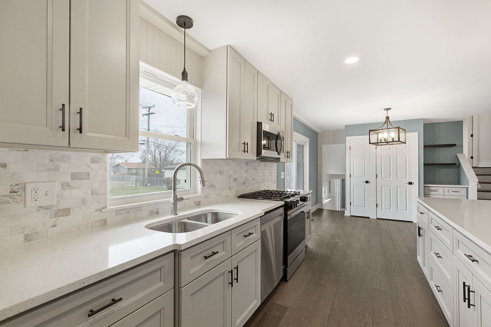 1910 Ashley Road, Hoffman Estates, IL 60169