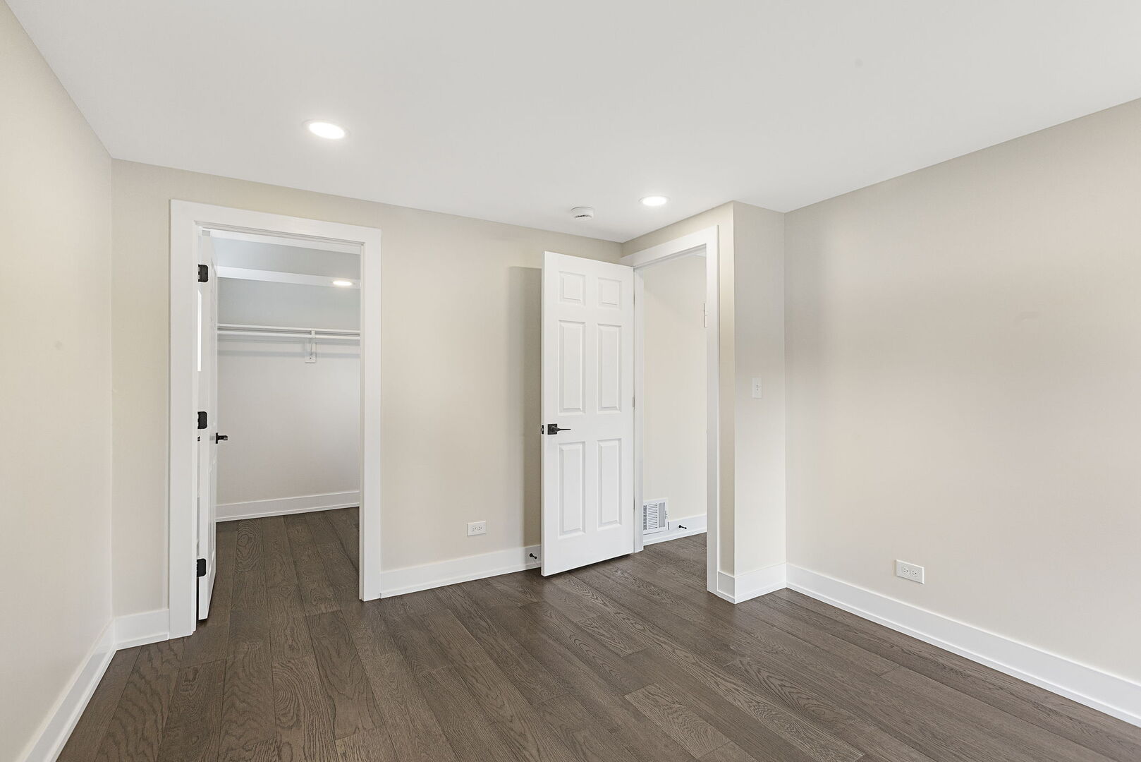 1910 Ashley Road, Hoffman Estates, IL 60169