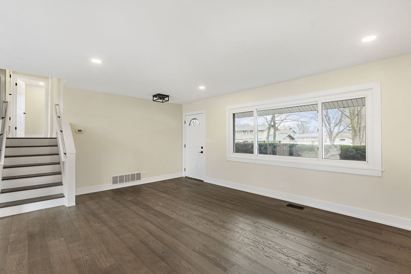 1910 Ashley Road, Hoffman Estates, IL 60169