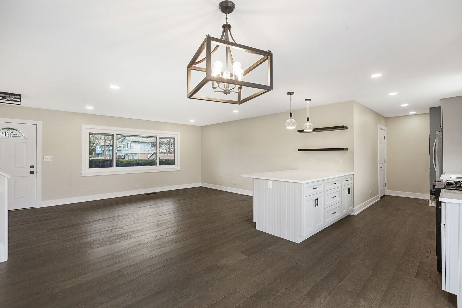 1910 Ashley Road, Hoffman Estates, IL 60169