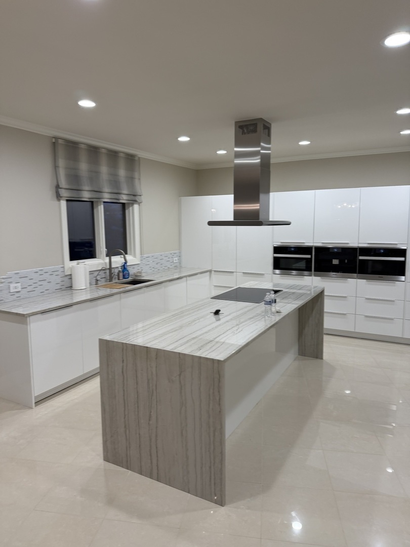 525 Senon Drive, Lemont, IL 60439