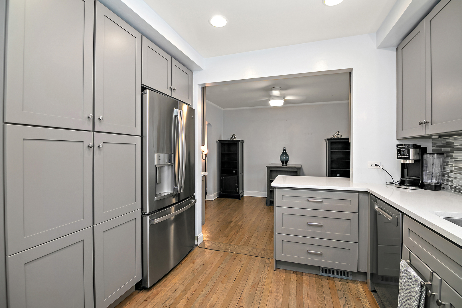 11419 S Fairfield Avenue, Chicago, IL 60655