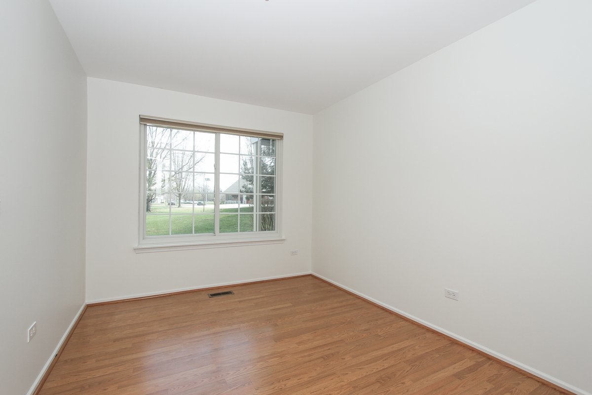 1652 Cayman Court #1, Bartlett, IL 60103