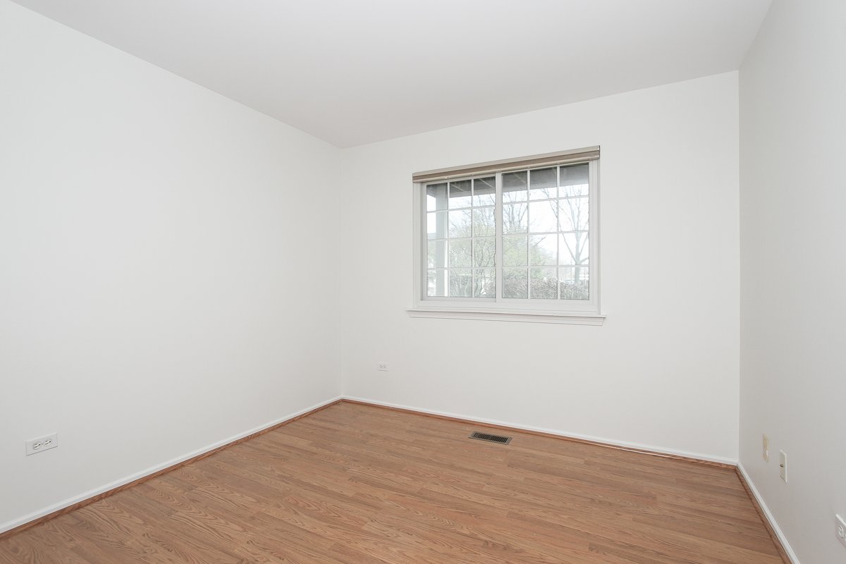 1652 Cayman Court #1, Bartlett, IL 60103