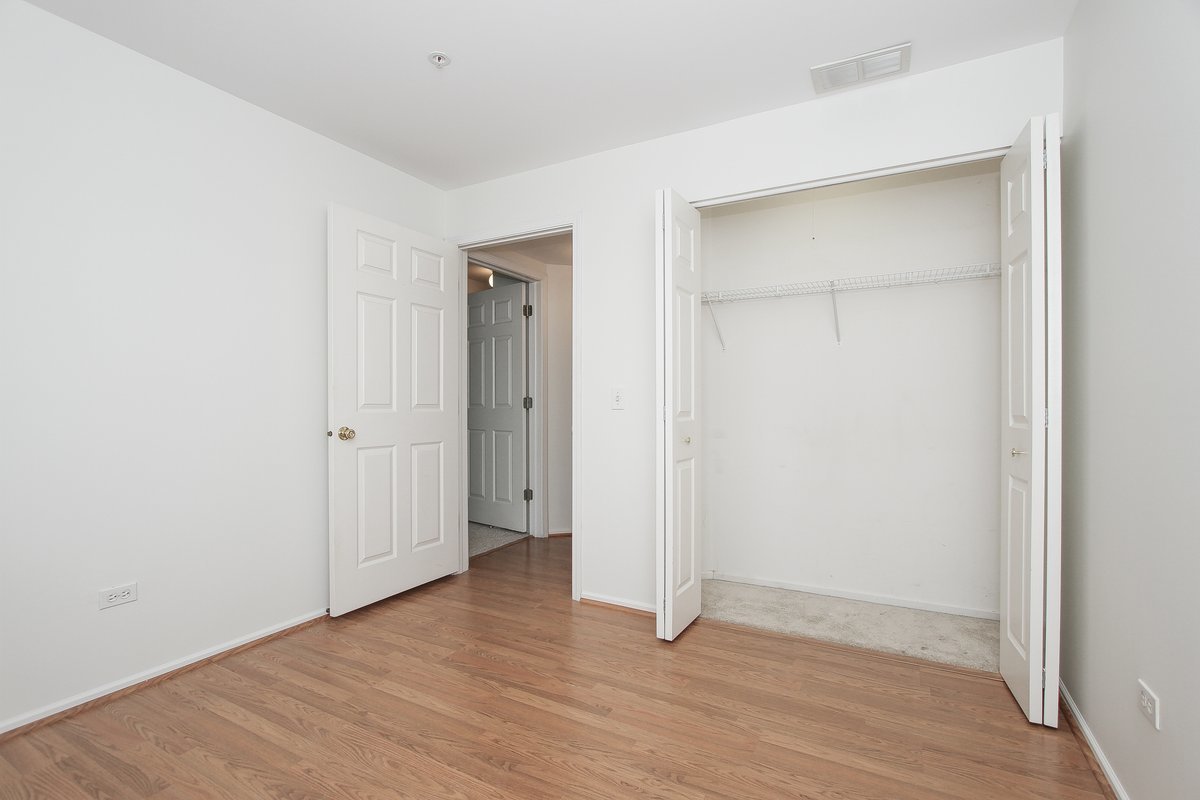 1652 Cayman Court #1, Bartlett, IL 60103