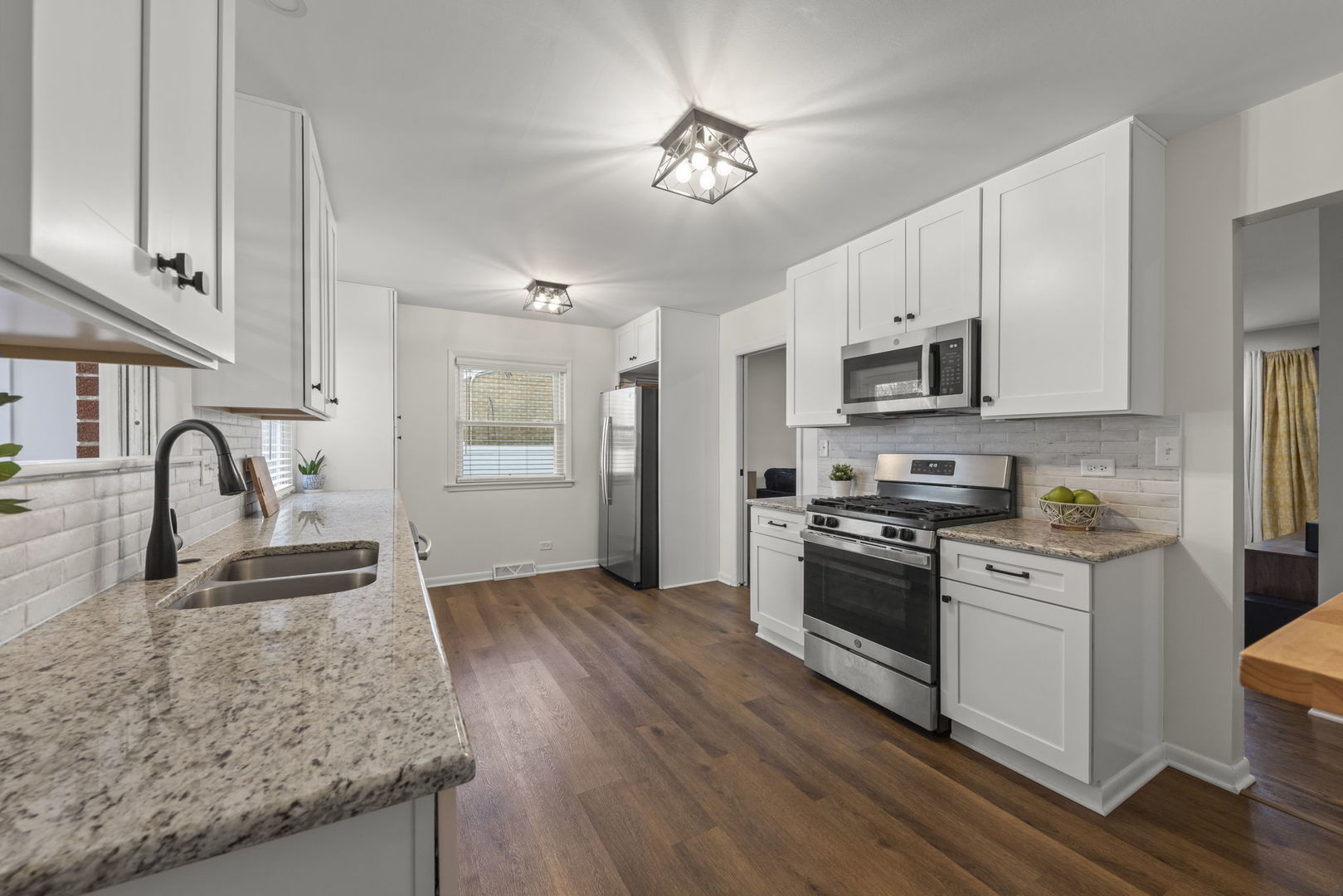 313 N Lombard Avenue, Lombard, IL 60148