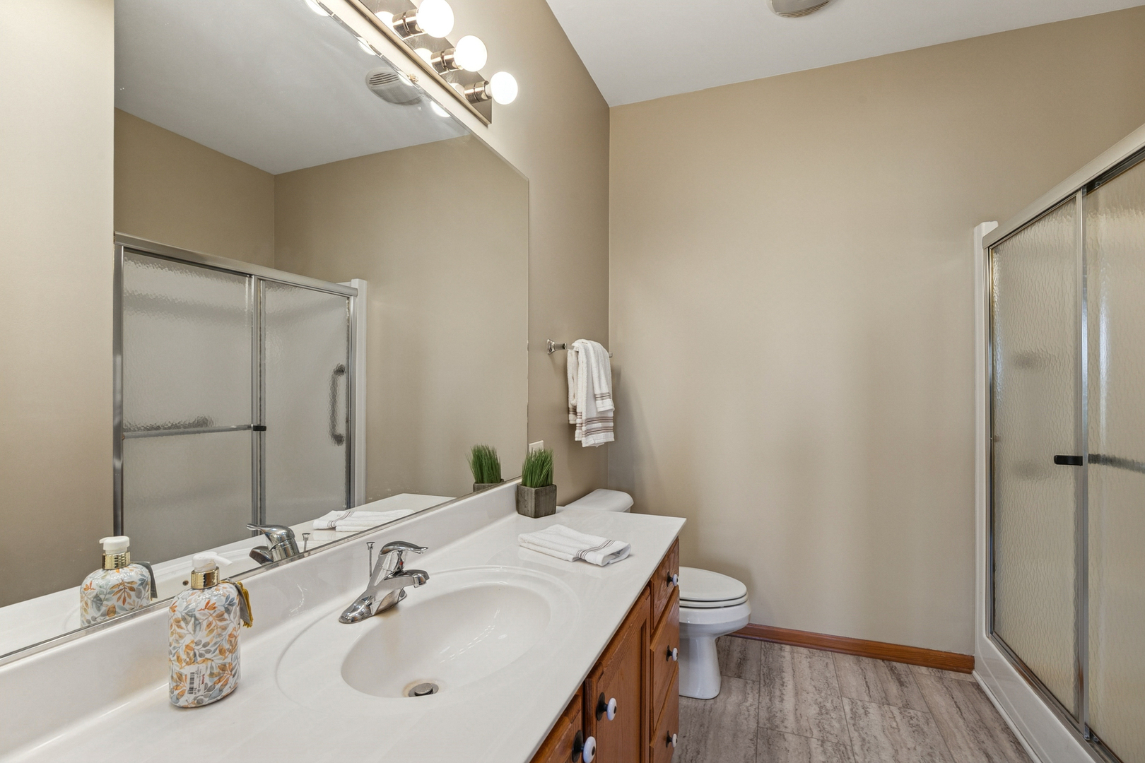 3840 Fox Hunt Way, Grayslake, IL 60030