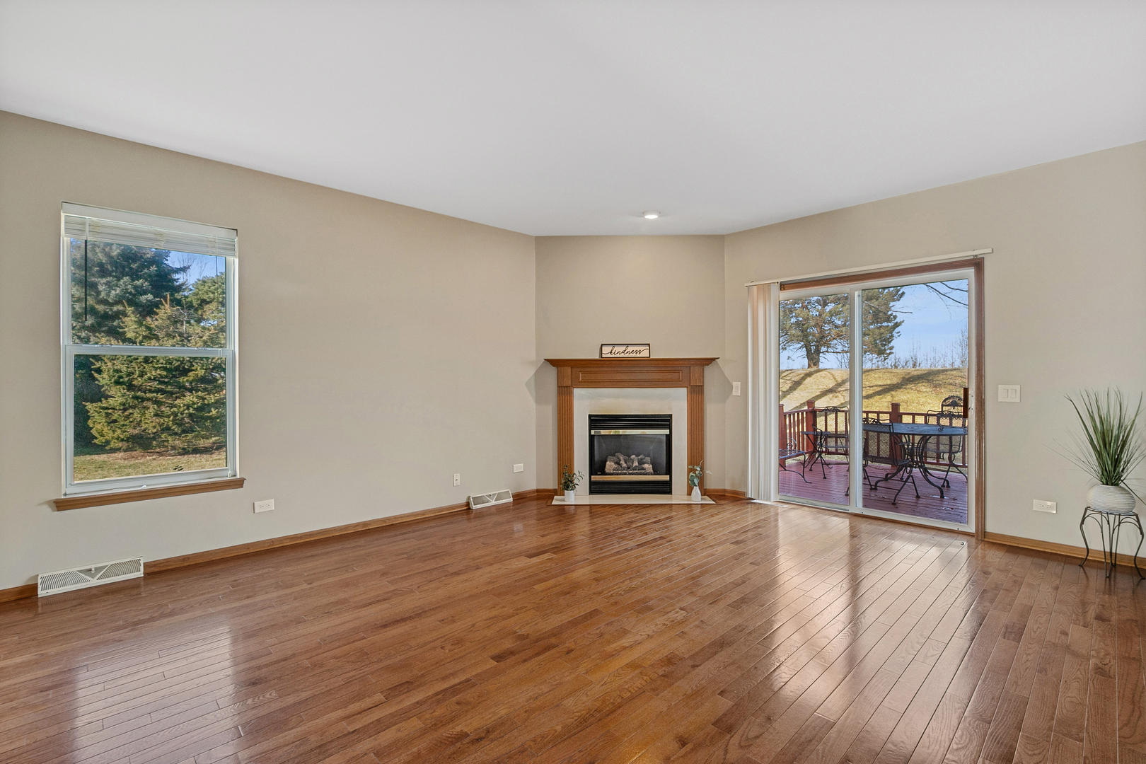 3840 Fox Hunt Way, Grayslake, IL 60030