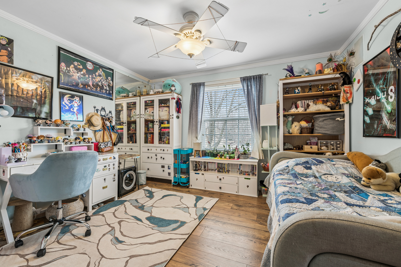 1112 WOODLAKE Drive, Carol Stream, IL 60188