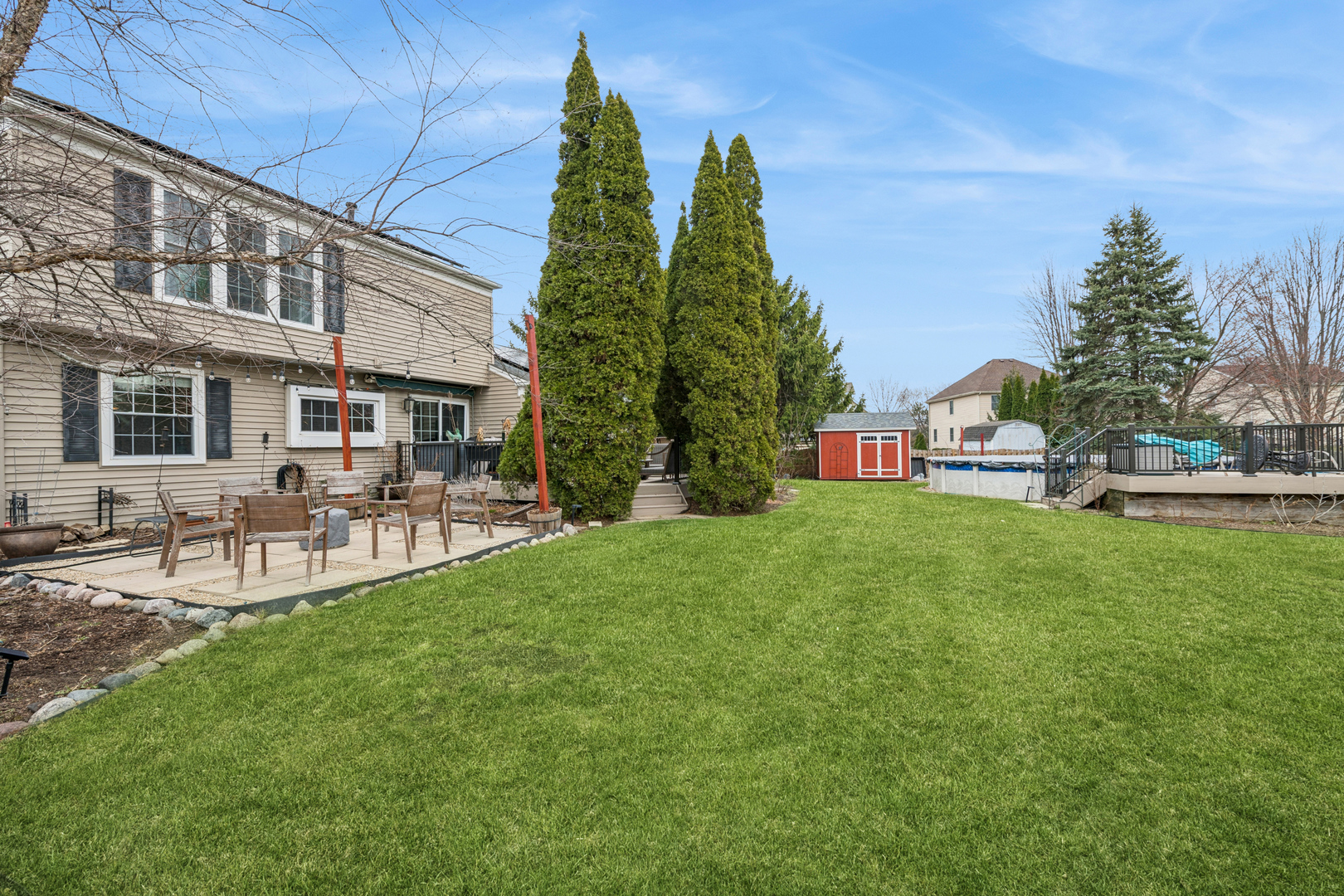 1112 WOODLAKE Drive, Carol Stream, IL 60188