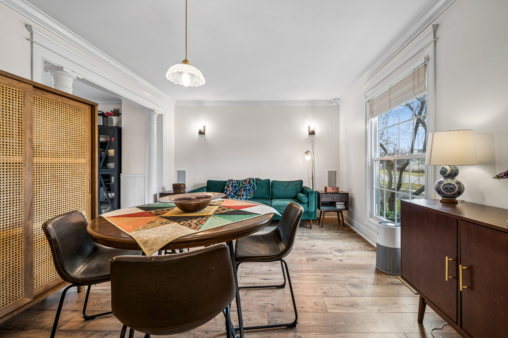 1112 WOODLAKE Drive, Carol Stream, IL 60188