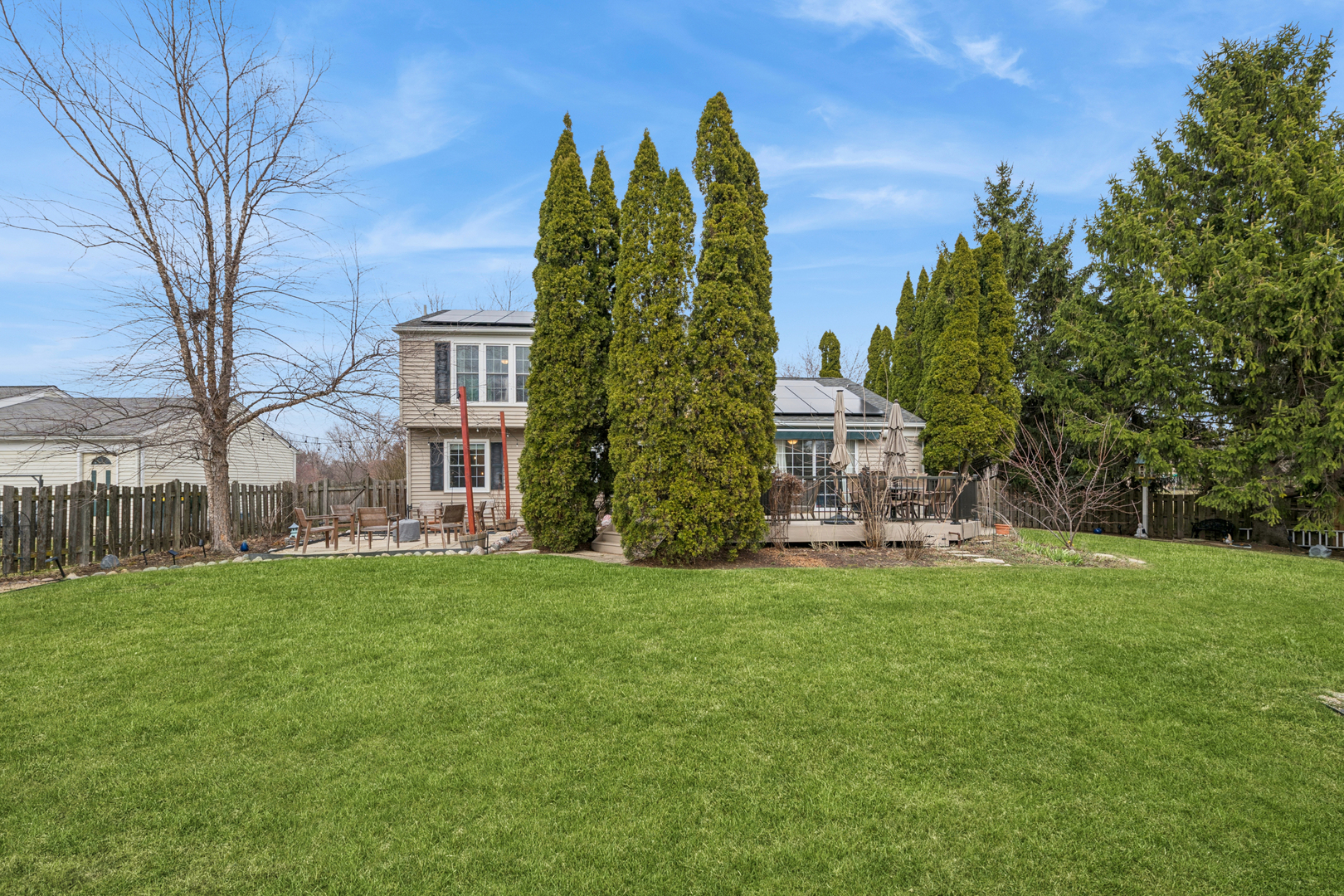 1112 WOODLAKE Drive, Carol Stream, IL 60188