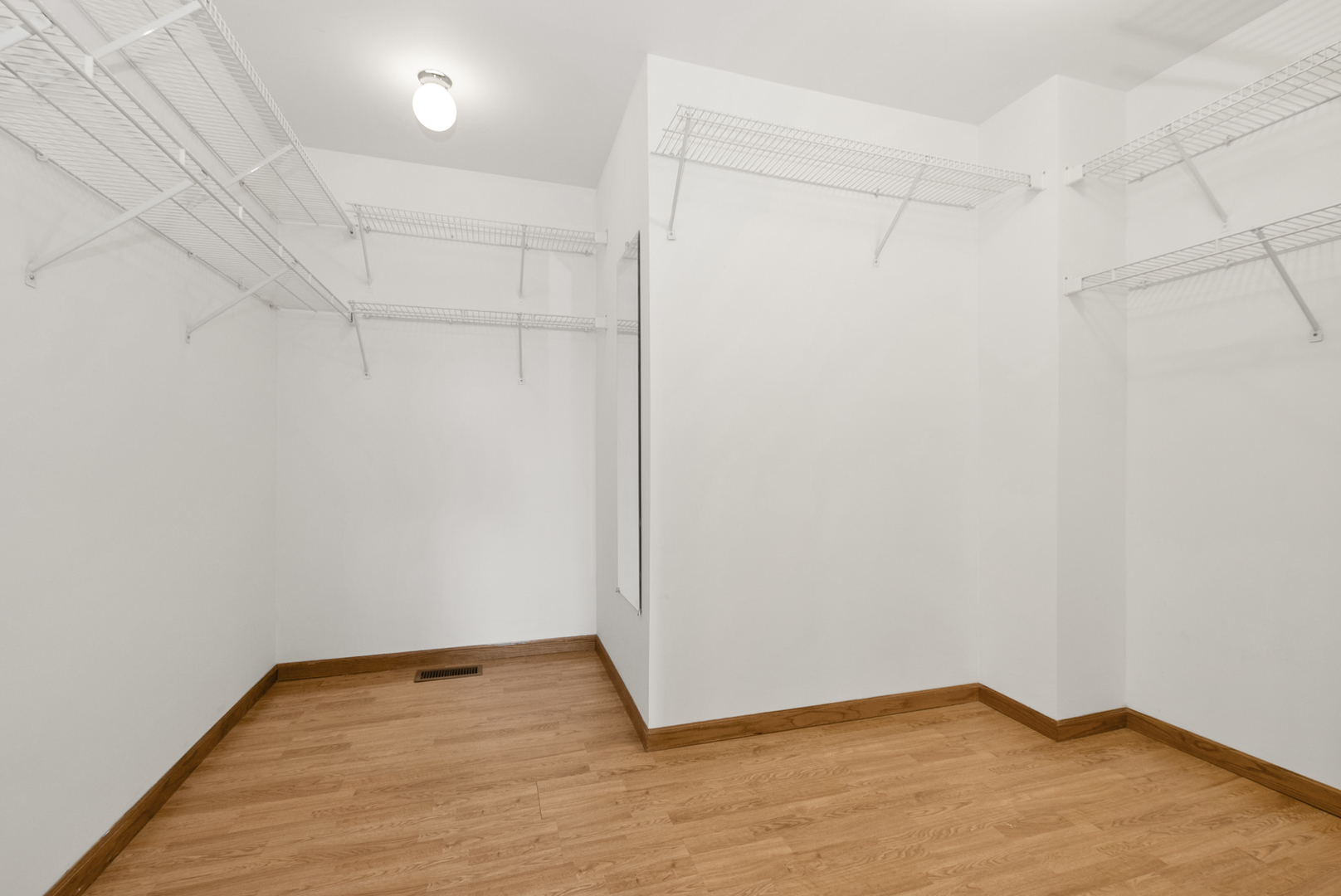 816 Eagle Creek Road, Elwood, IL 60421