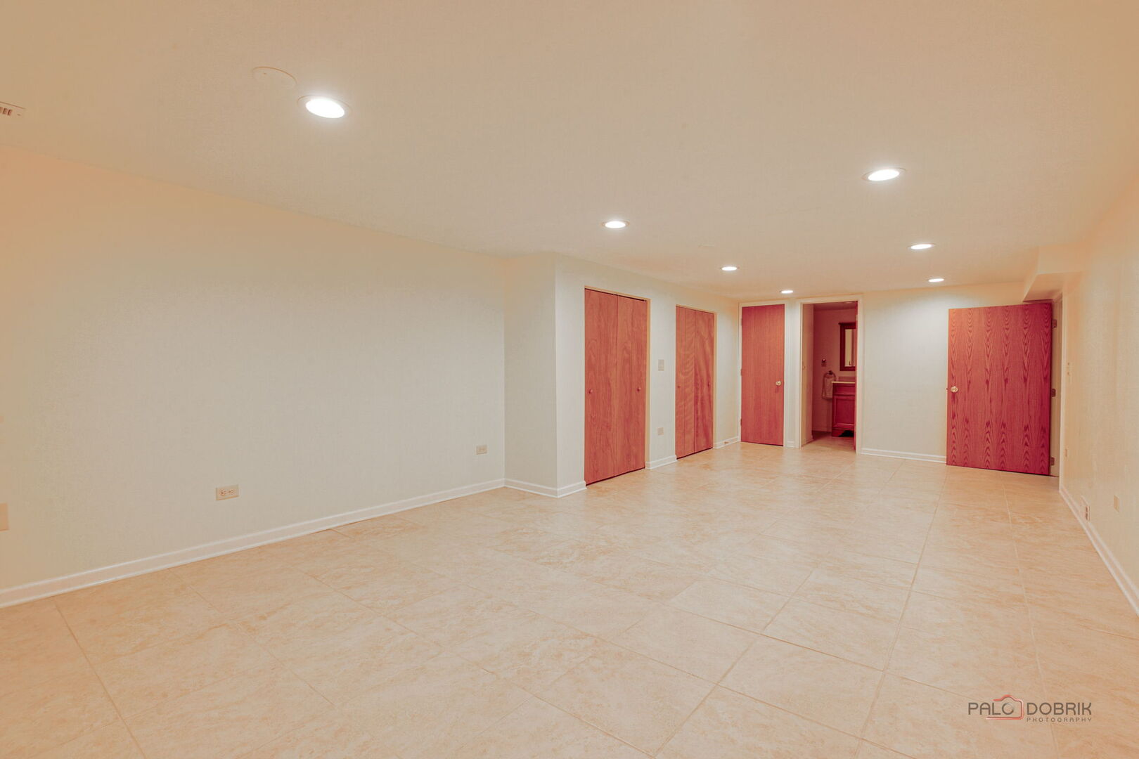 555 Longfellow Avenue, Deerfield, IL 60015