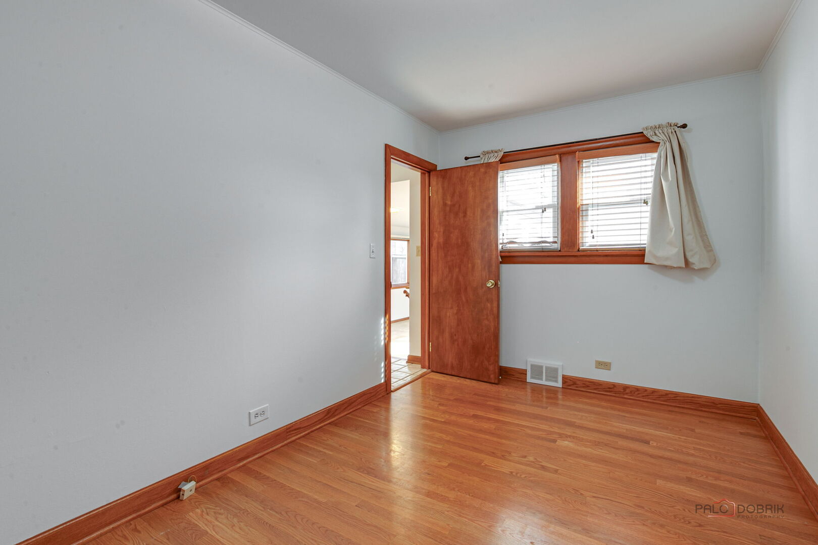 555 Longfellow Avenue, Deerfield, IL 60015