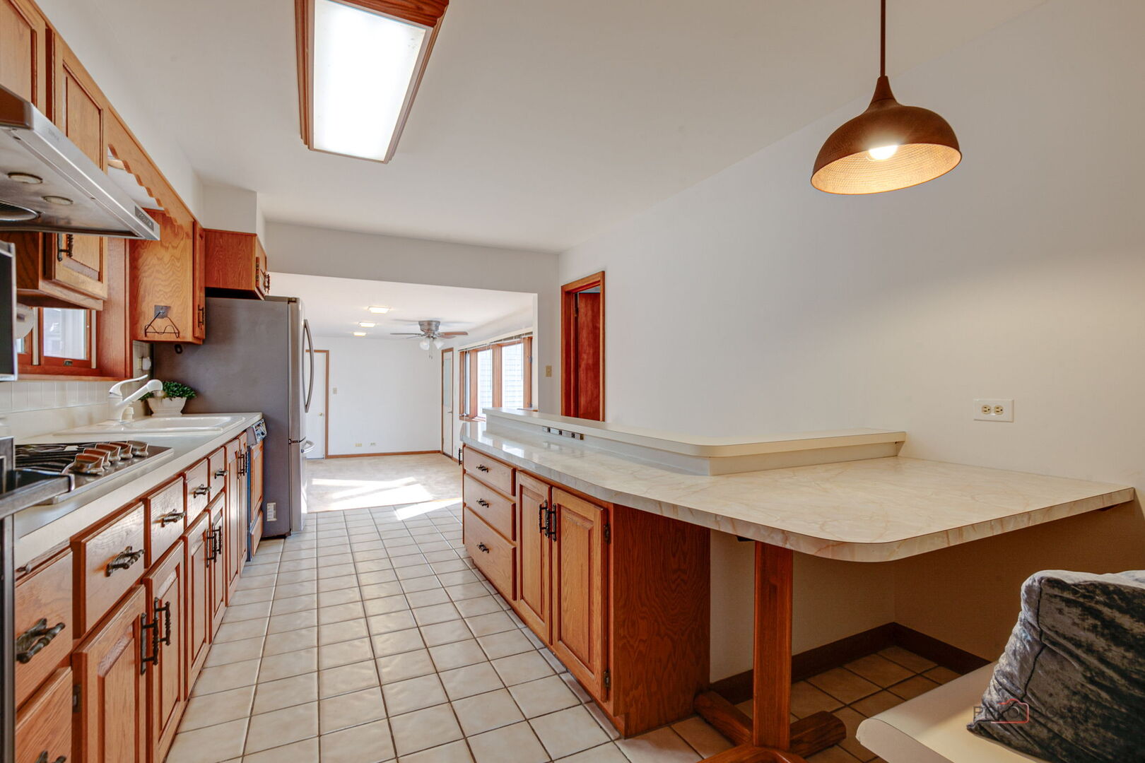 555 Longfellow Avenue, Deerfield, IL 60015