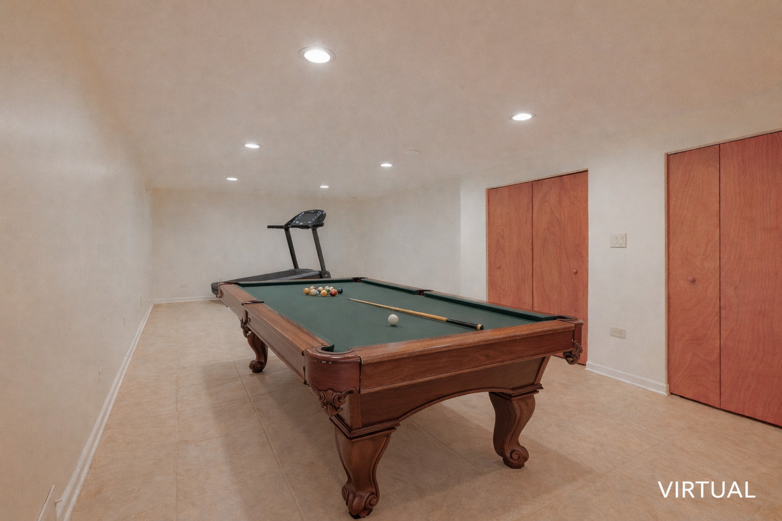 555 Longfellow Avenue, Deerfield, IL 60015