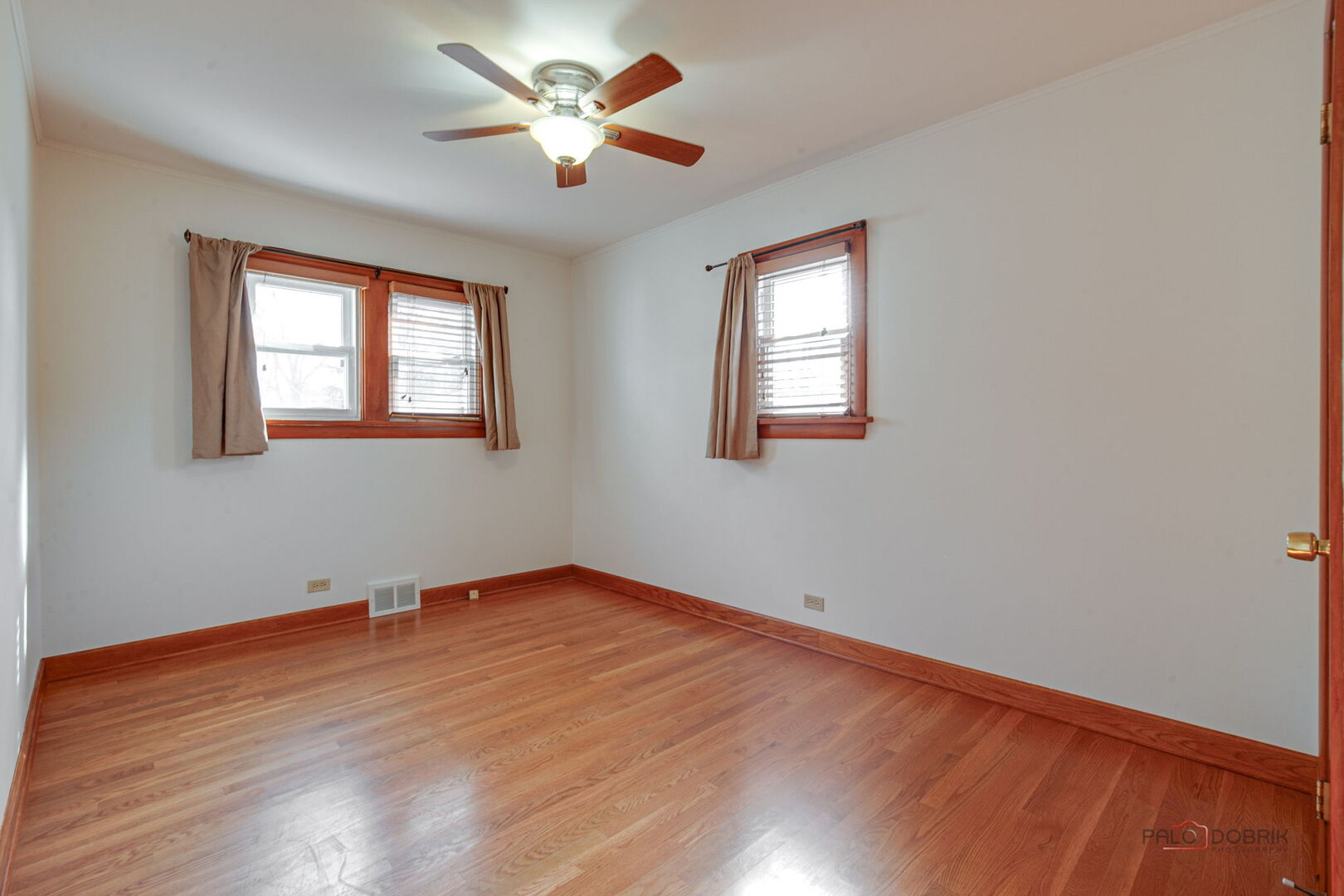 555 Longfellow Avenue, Deerfield, IL 60015