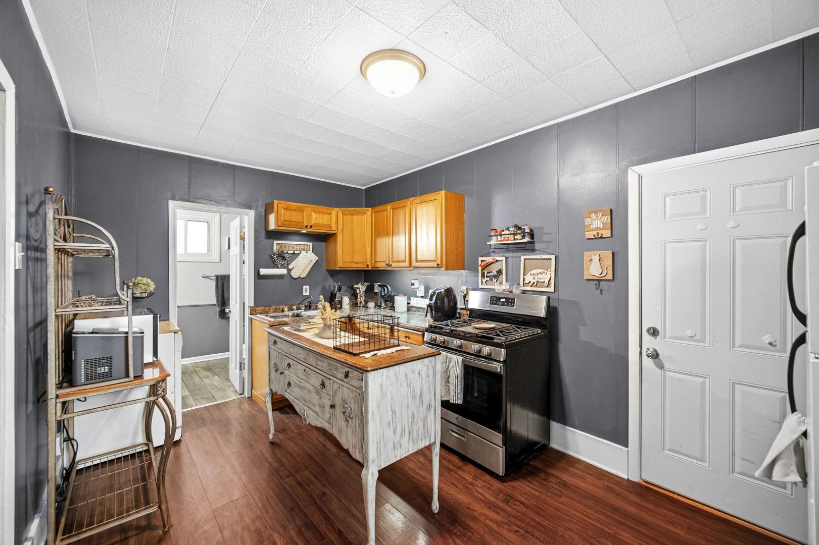 317 W 2ND Street, Momence, IL 60954