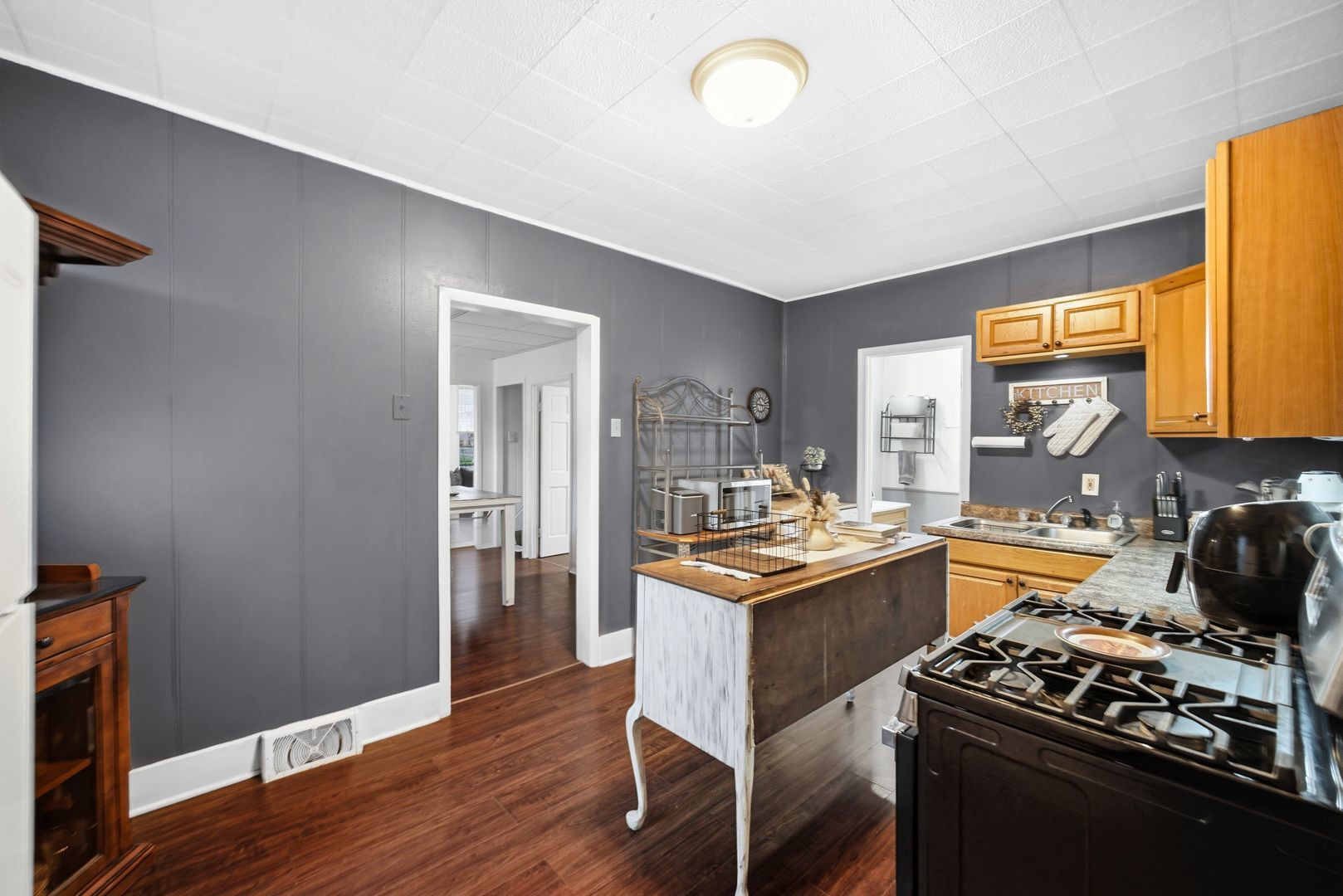 317 W 2ND Street, Momence, IL 60954