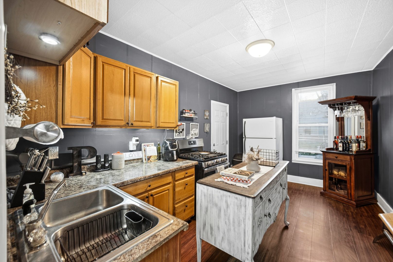 317 W 2ND Street, Momence, IL 60954