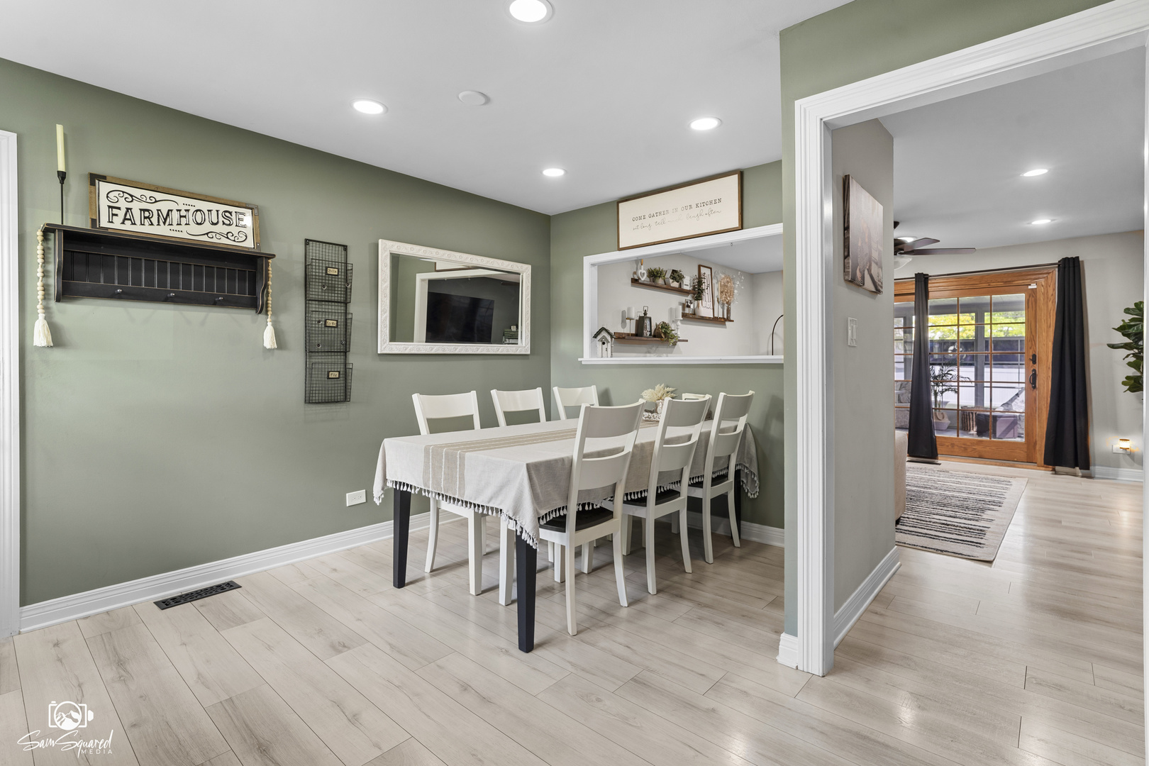 945 Morton Street, Hoffman Estates, IL 60169