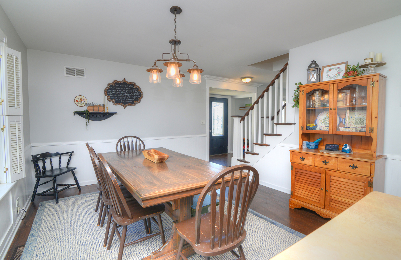 460 Danbury Drive, Carol Stream, IL 60188