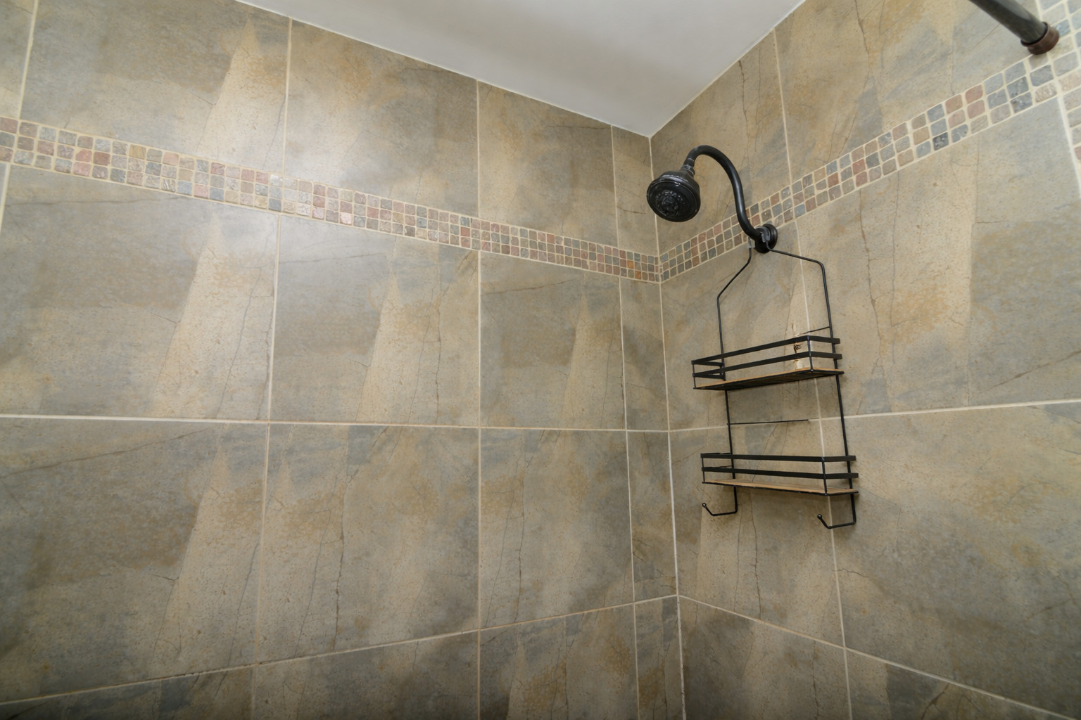 460 Danbury Drive, Carol Stream, IL 60188