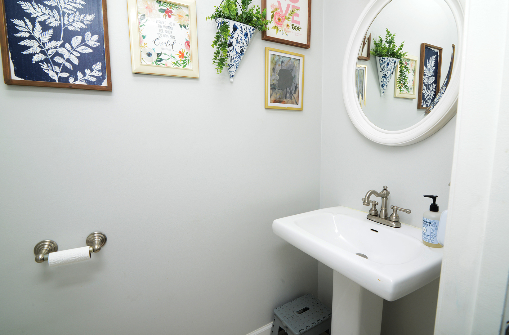 460 Danbury Drive, Carol Stream, IL 60188