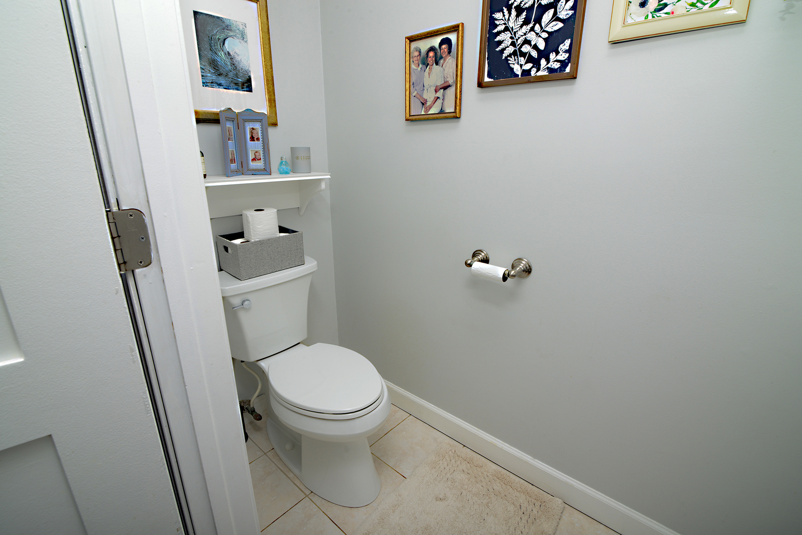 460 Danbury Drive, Carol Stream, IL 60188