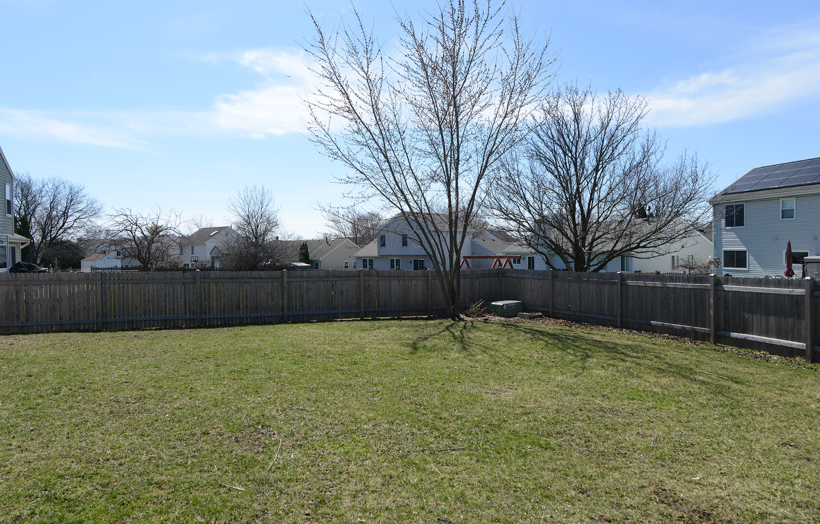 460 Danbury Drive, Carol Stream, IL 60188