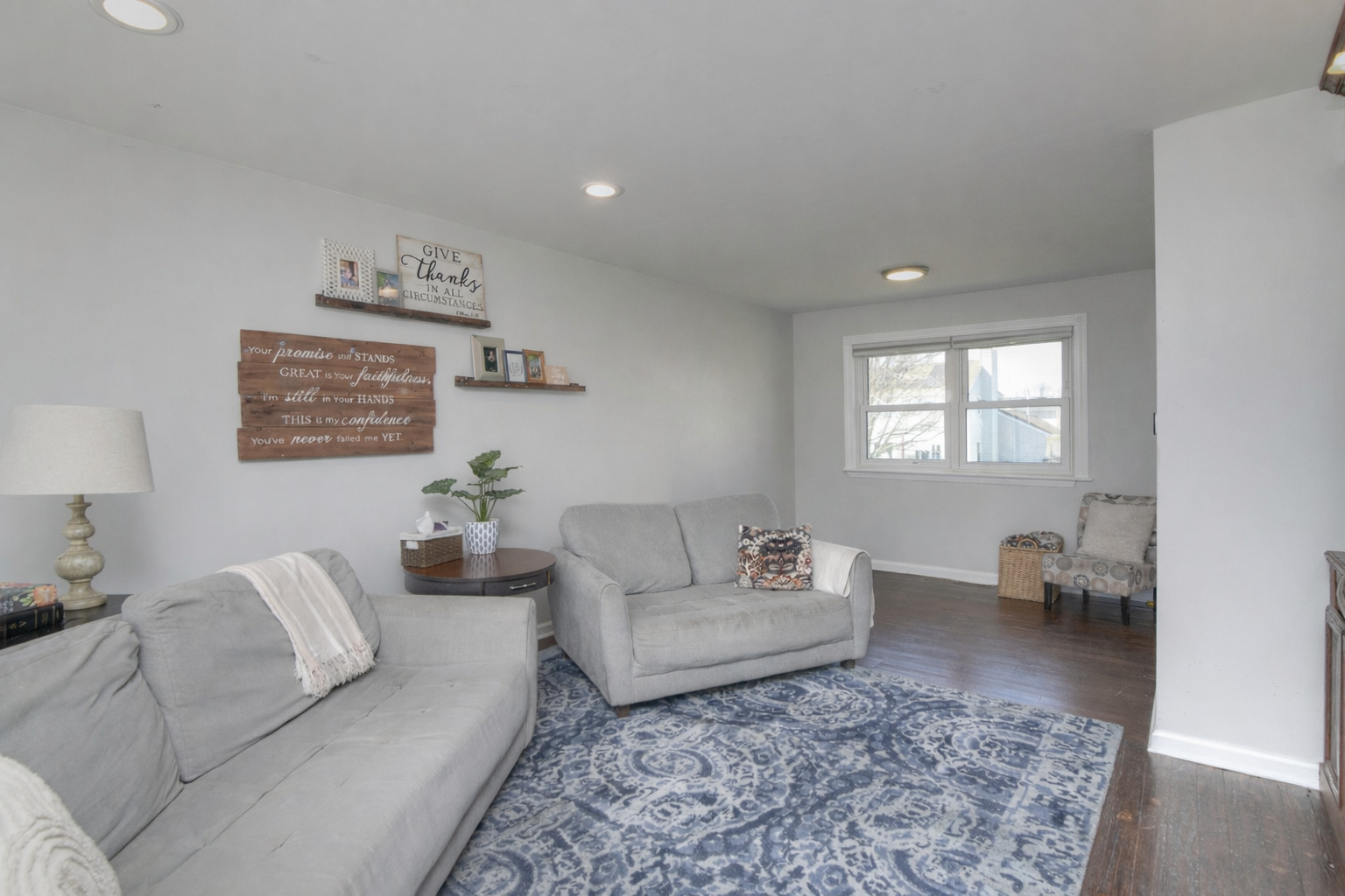 460 Danbury Drive, Carol Stream, IL 60188