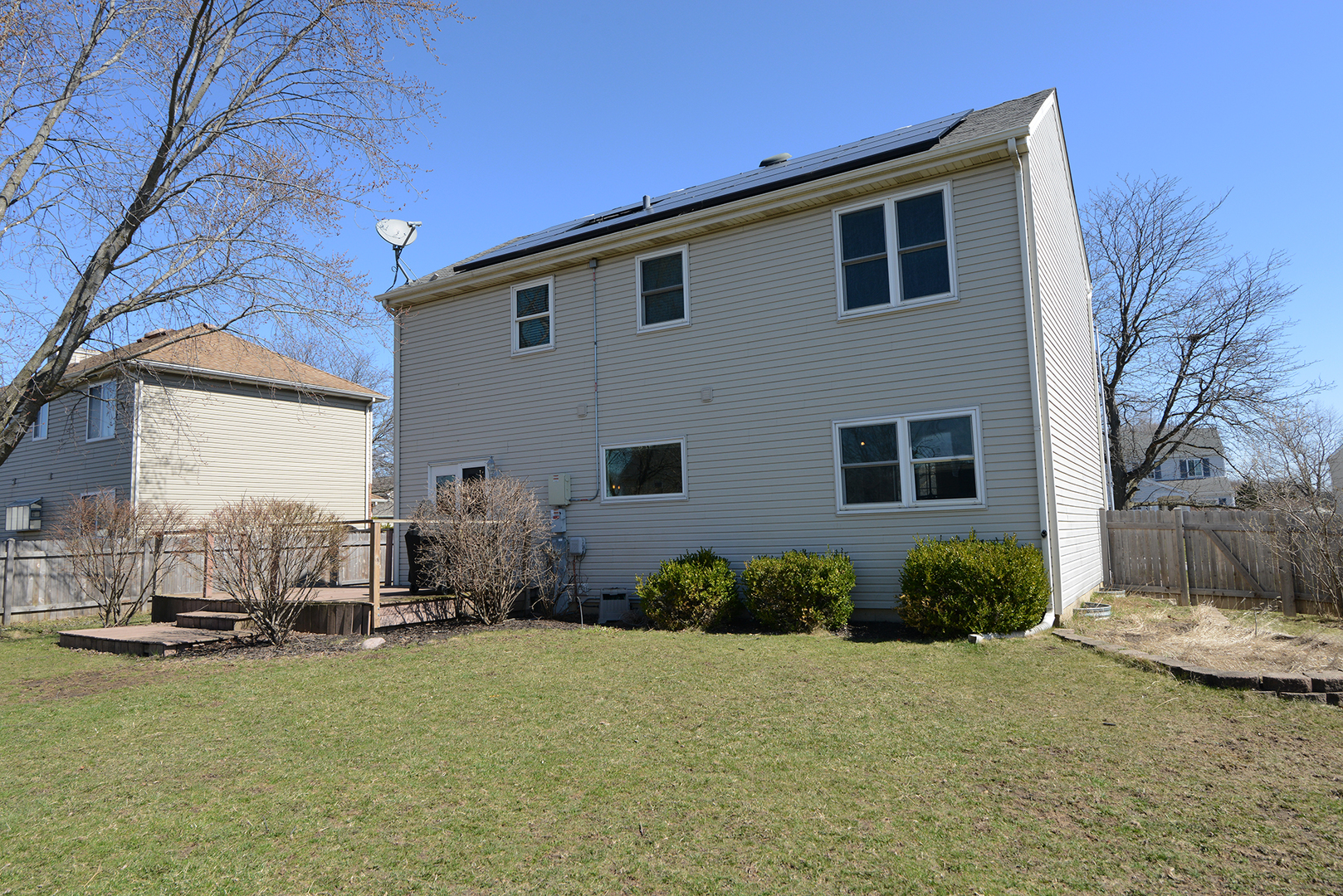 460 Danbury Drive, Carol Stream, IL 60188