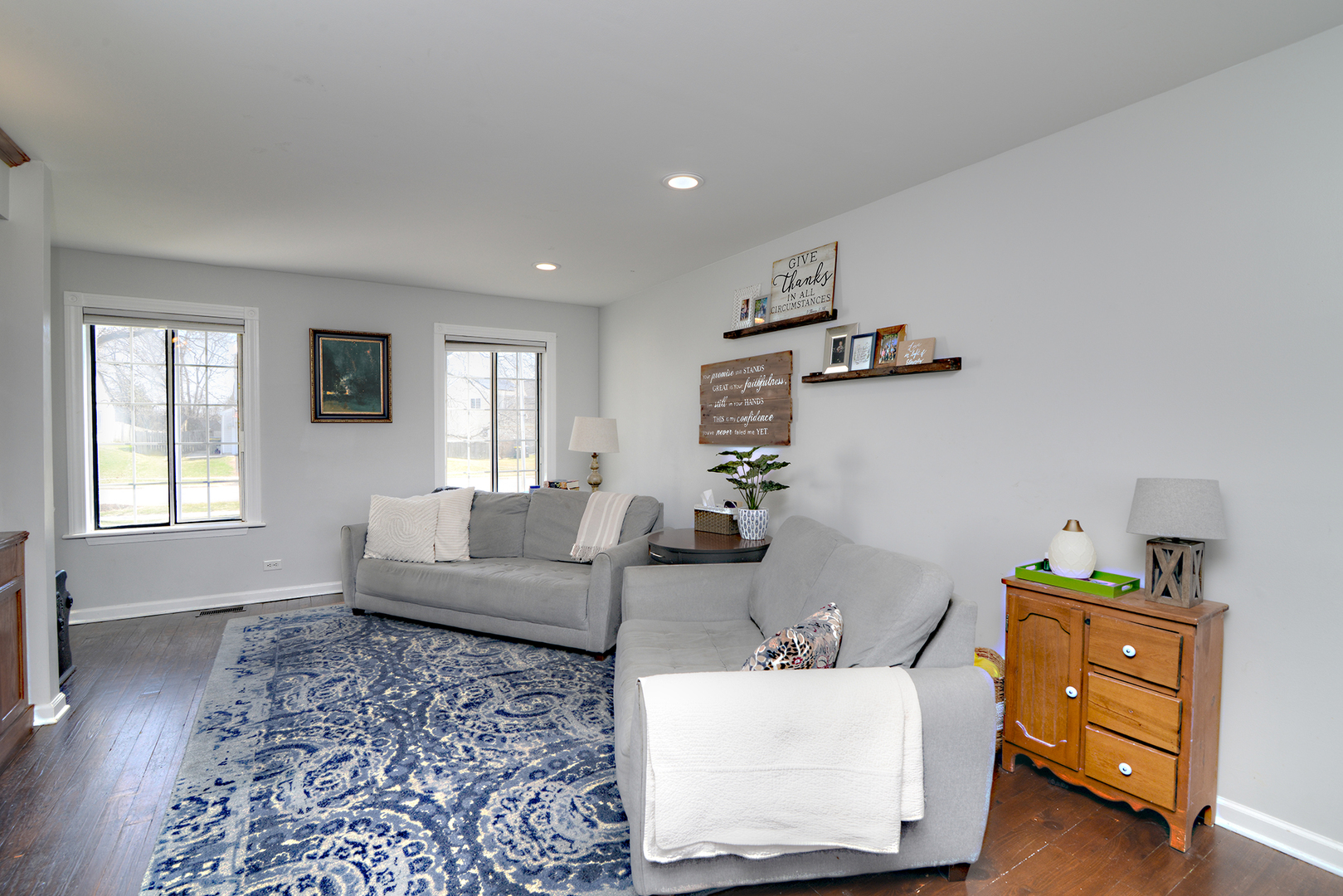 460 Danbury Drive, Carol Stream, IL 60188