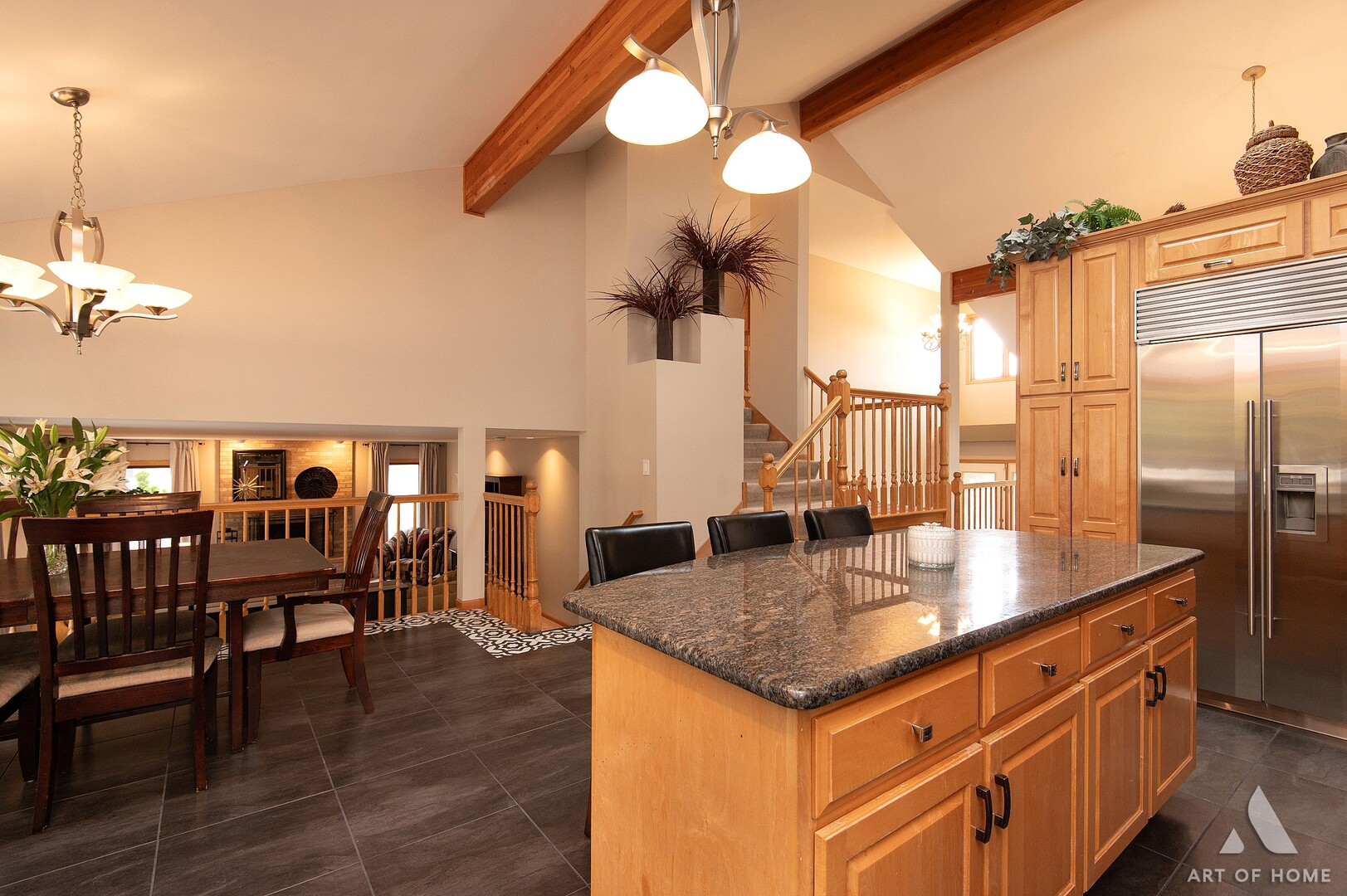 571 N Veterans Parkway, Addison, IL 60101