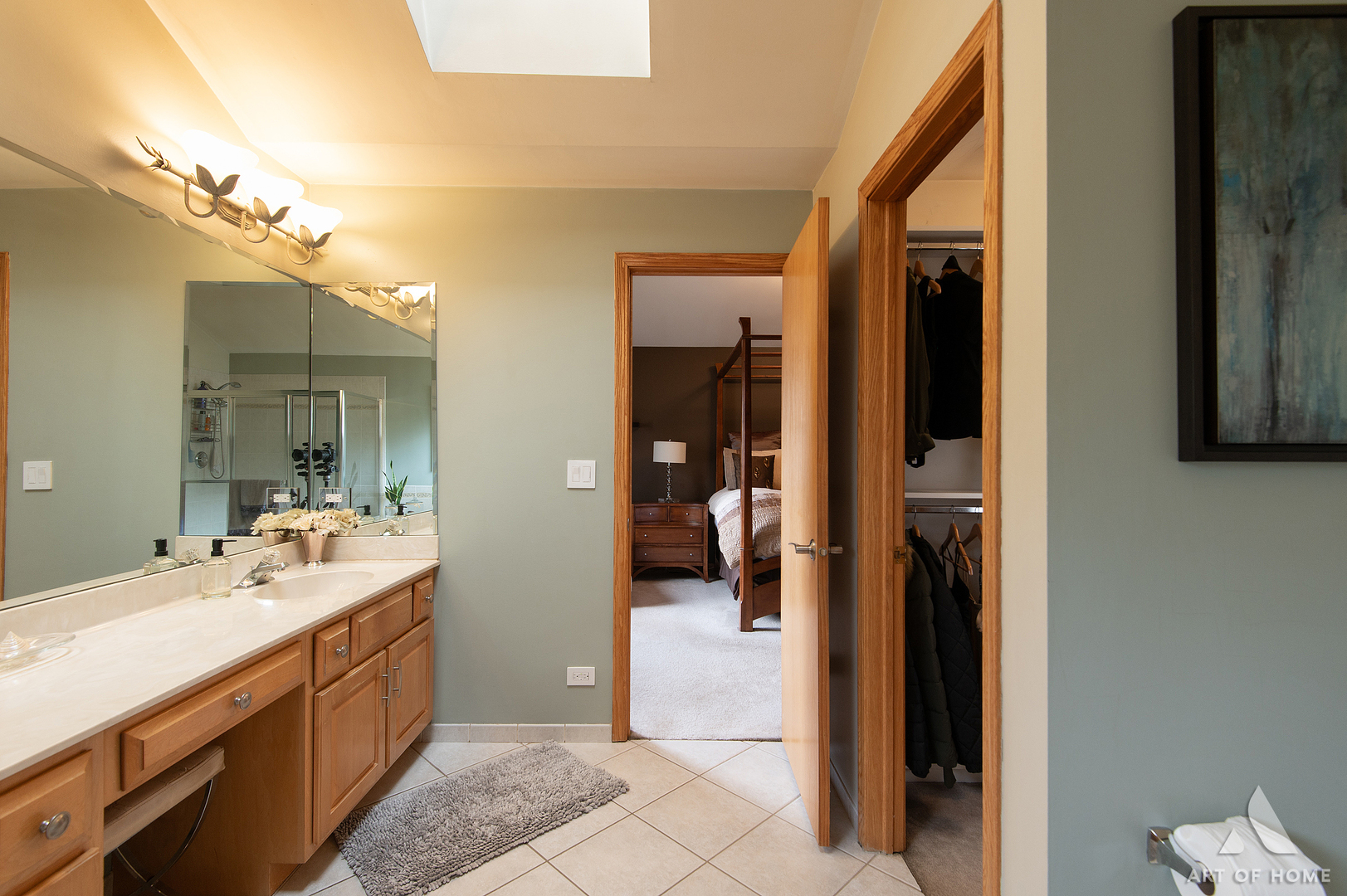 571 N Veterans Parkway, Addison, IL 60101