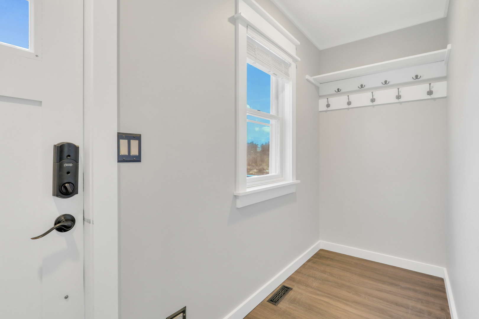 39452 N Petite Pass, Antioch, IL 60002