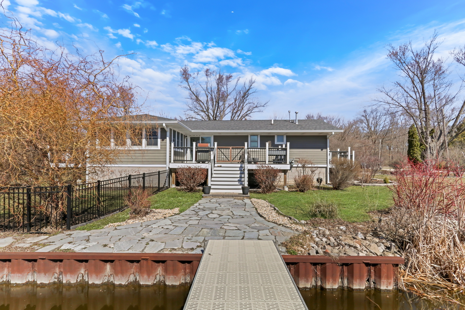 39452 N Petite Pass, Antioch, IL 60002