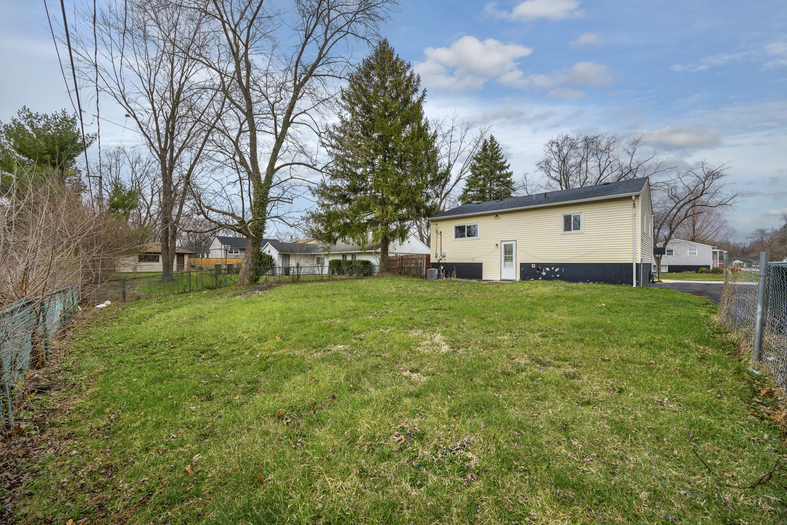 520 E Birch Drive, Glenwood, IL 60425