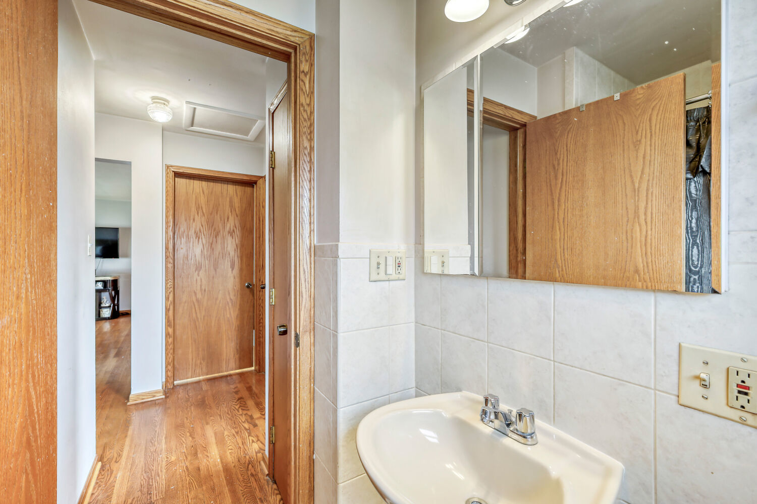 1605 W Fremont Street, Arlington Heights, IL 60005