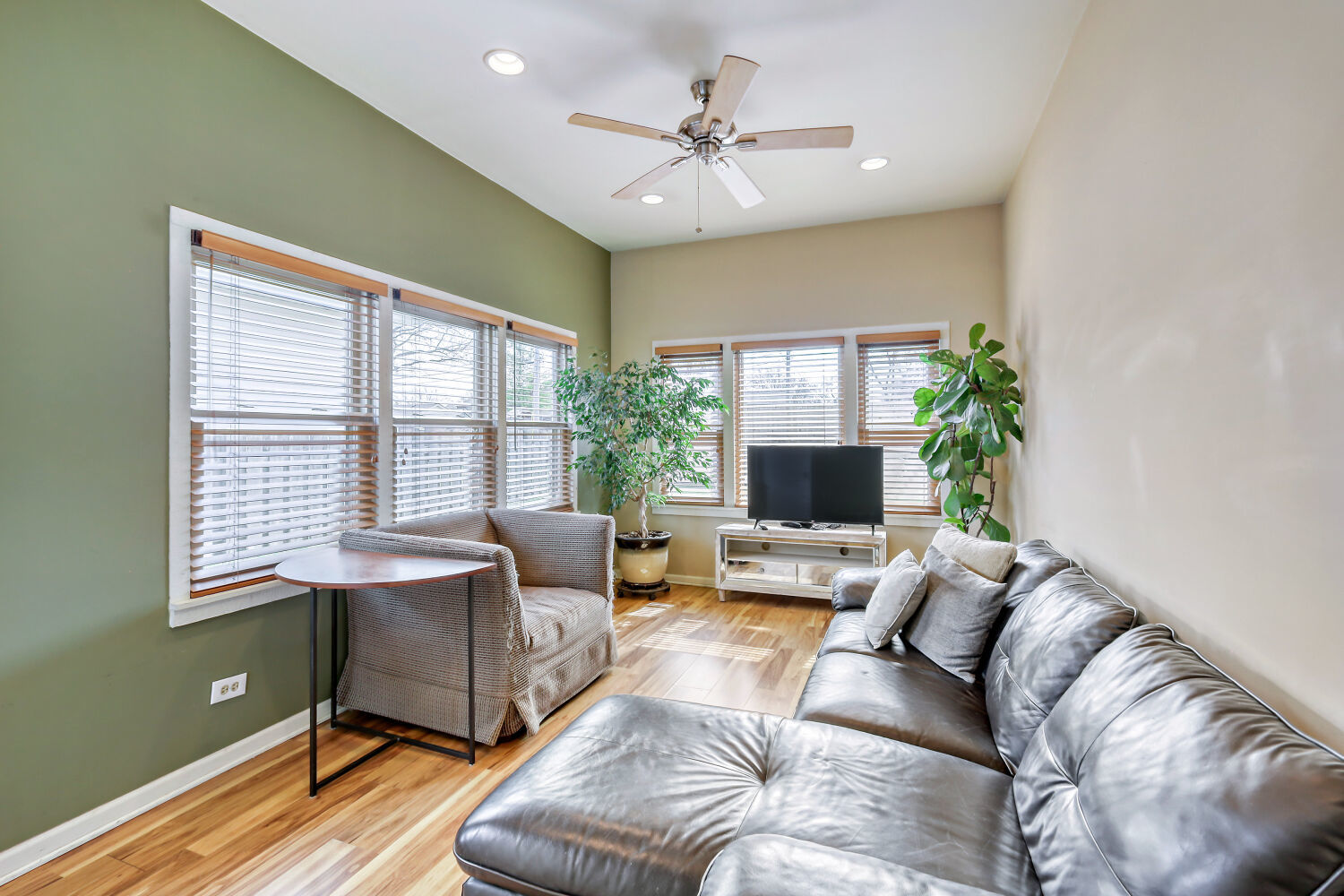 1605 W Fremont Street, Arlington Heights, IL 60005