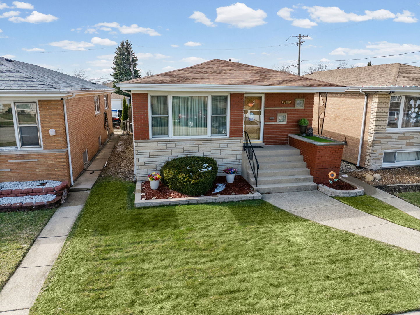 8318 S Keeler Avenue, Chicago, IL 60652