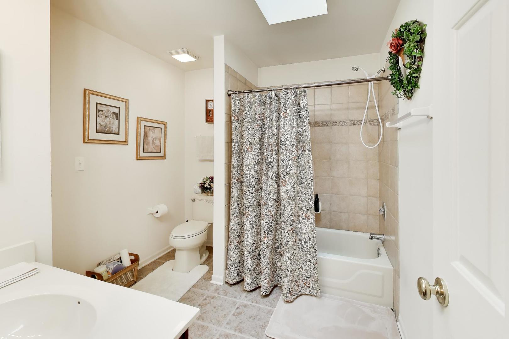 5355 Galloway Drive, Hoffman Estates, IL 60192