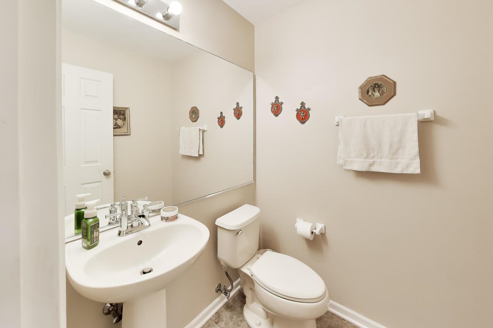 5355 Galloway Drive, Hoffman Estates, IL 60192