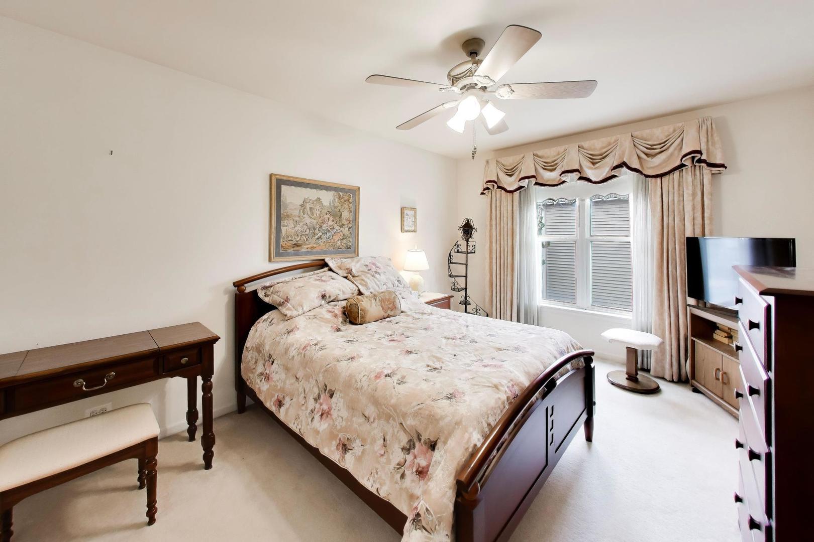 5355 Galloway Drive, Hoffman Estates, IL 60192