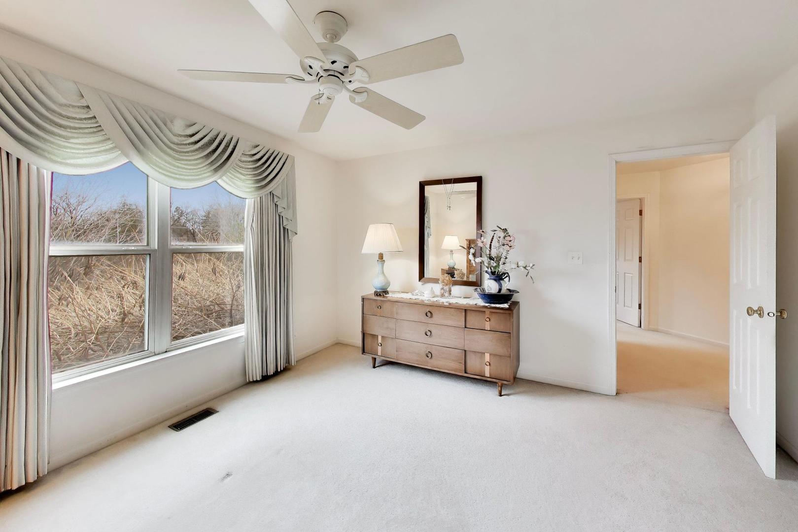 5355 Galloway Drive, Hoffman Estates, IL 60192